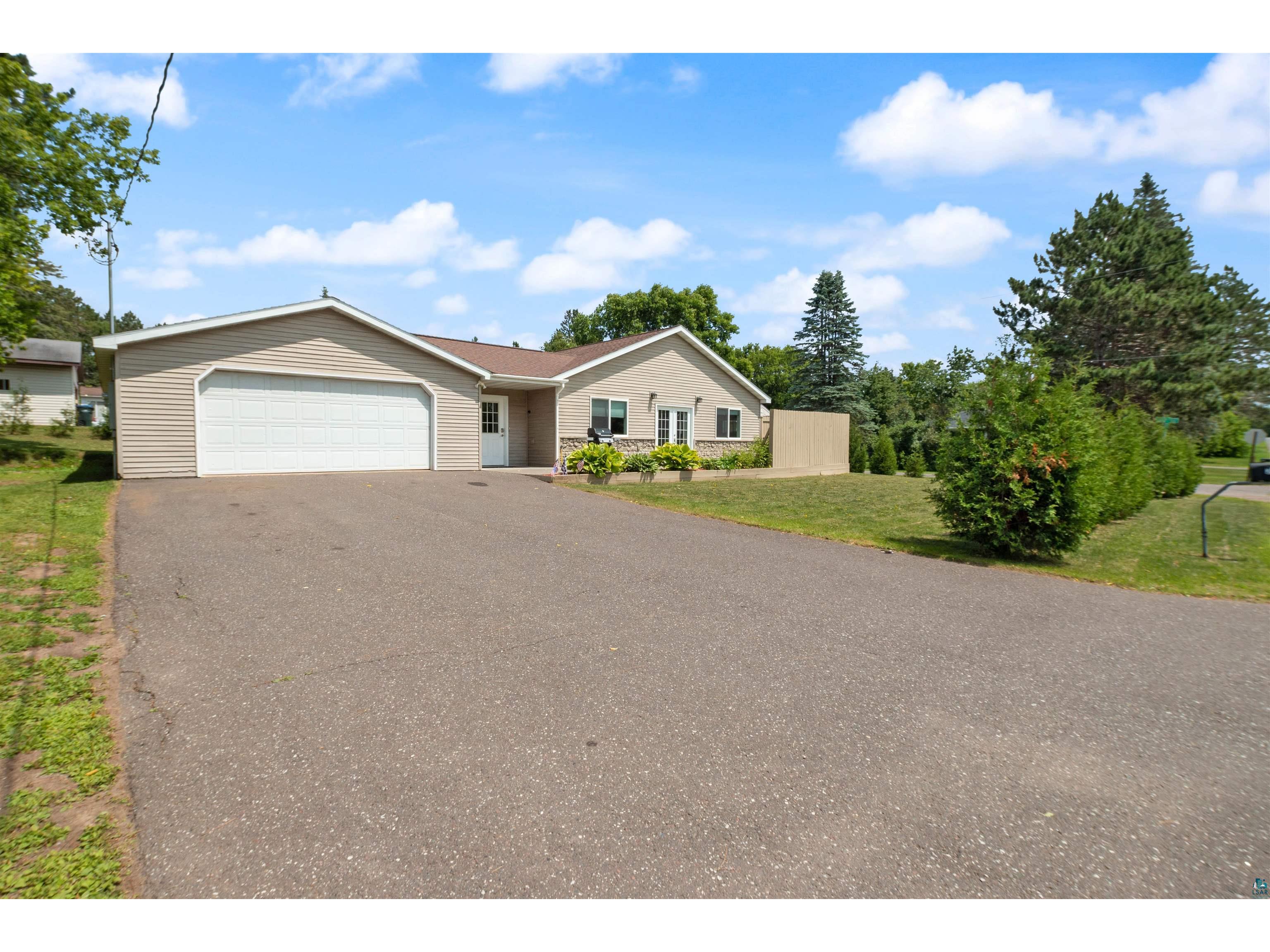 911 26th St Cloquet MN 55720 6109472 image1