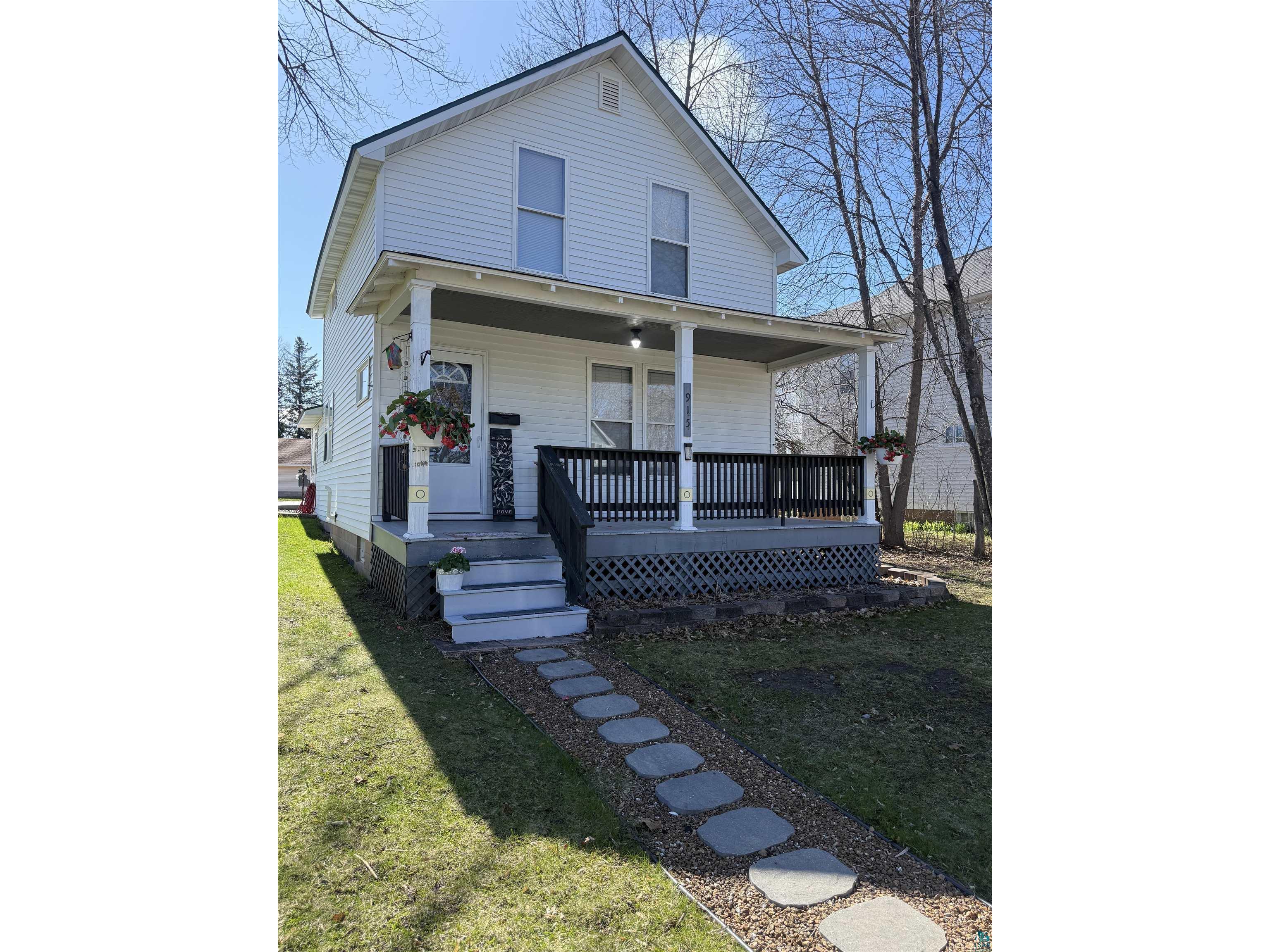 915 11th Ave W Ashland WI 54806 6123543 image24