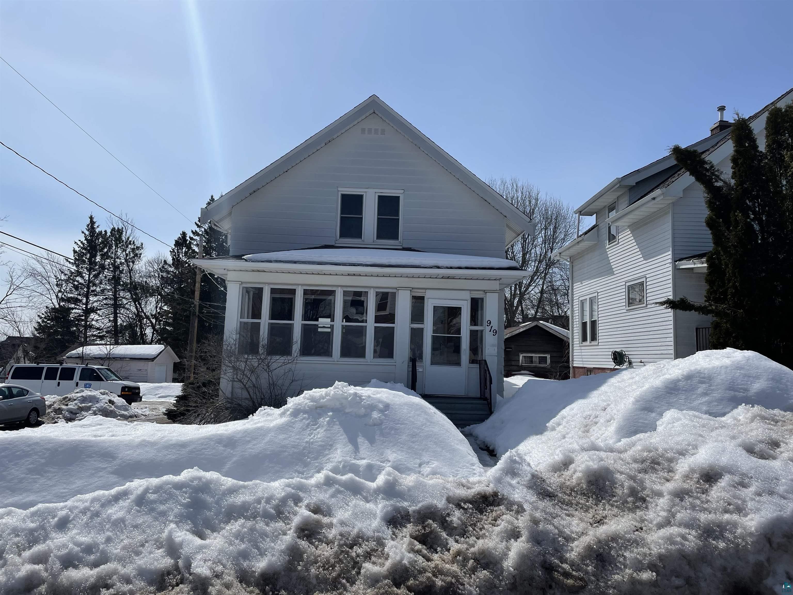 919 N 12th Ave E Duluth MN 55805 6107667 image1