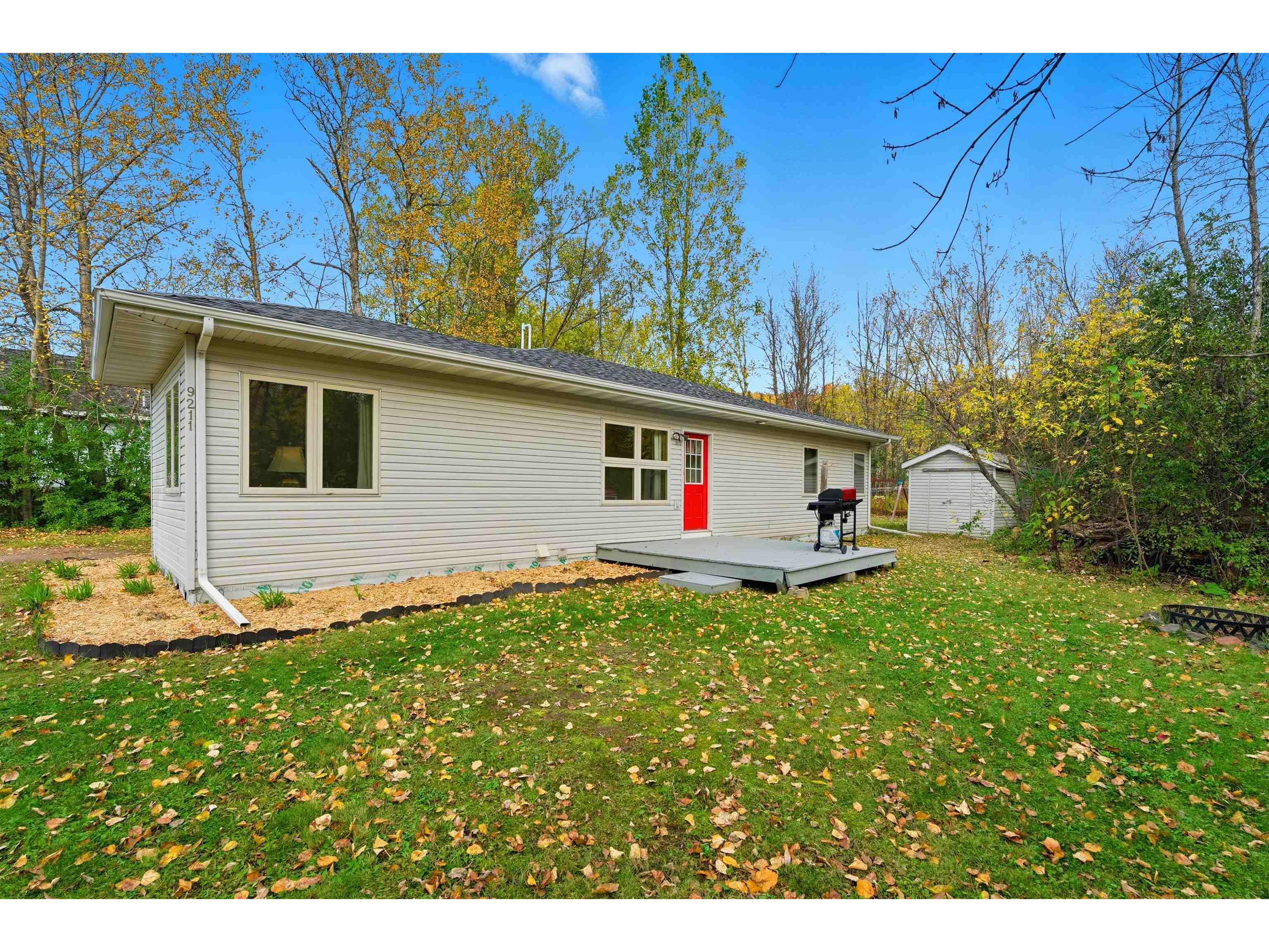 9211 Keene Ave Duluth MN 55808 6122557 image1