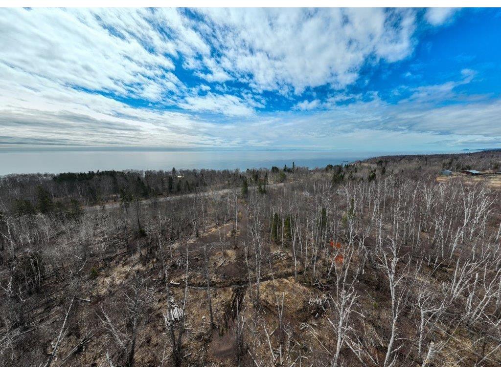 9223 Hwy 61 W Schroeder MN 55613 6119000 image62