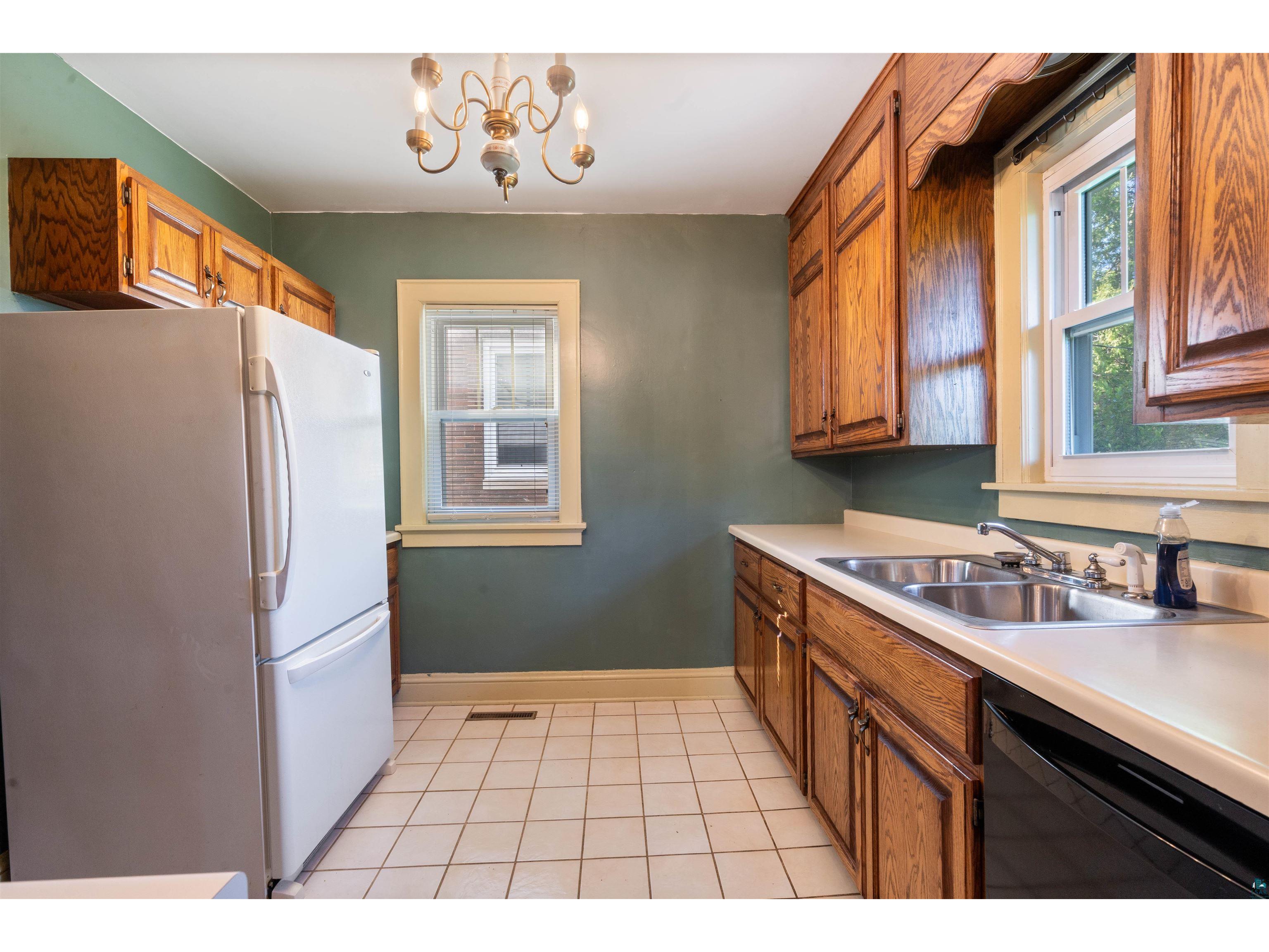 928 N 19th Ave E Duluth MN 55812 6126293 image9