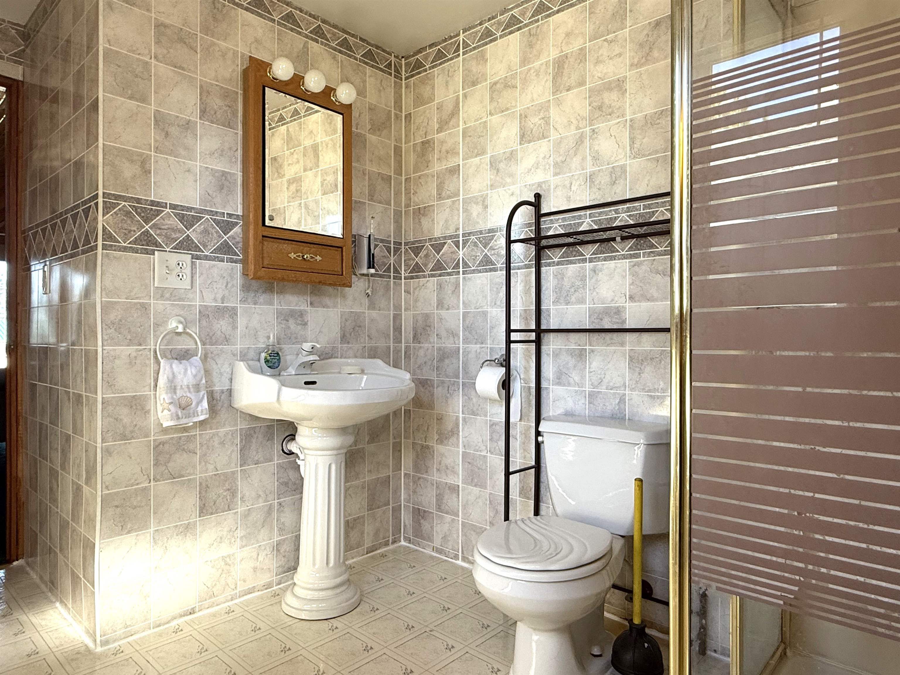 954 E Camp St Ely MN 55731 6122376 image19