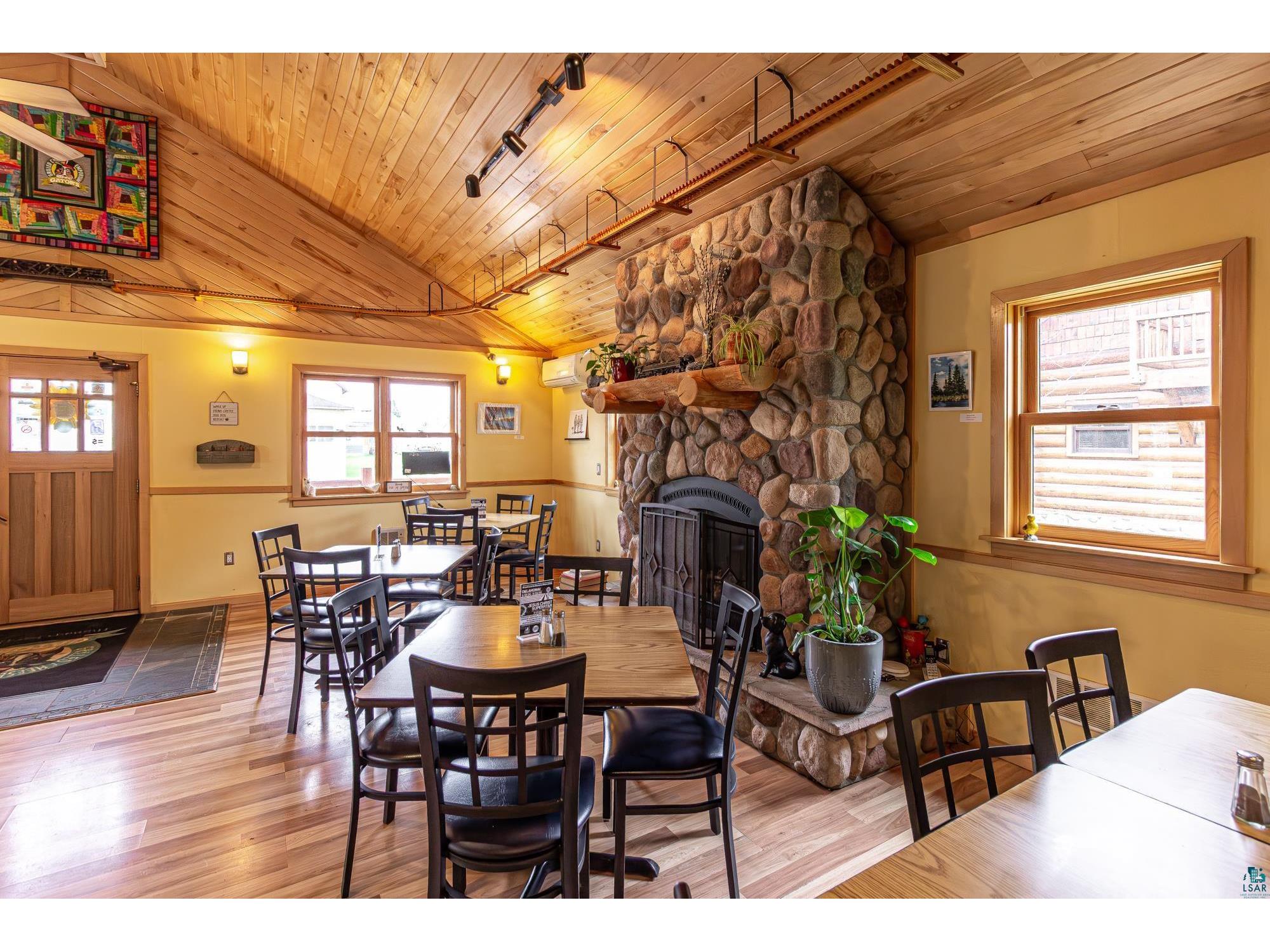 955 E Sheridan St Ely MN 55731 6125842 image8