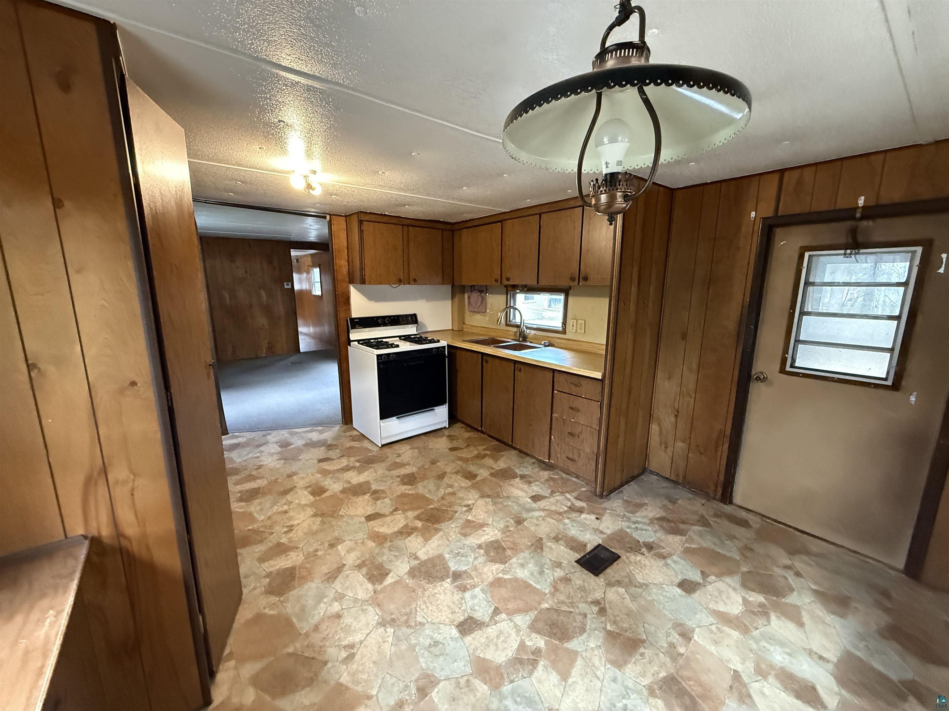 9568 E Spruce Dr Gordon WI 54836 6123859 image10