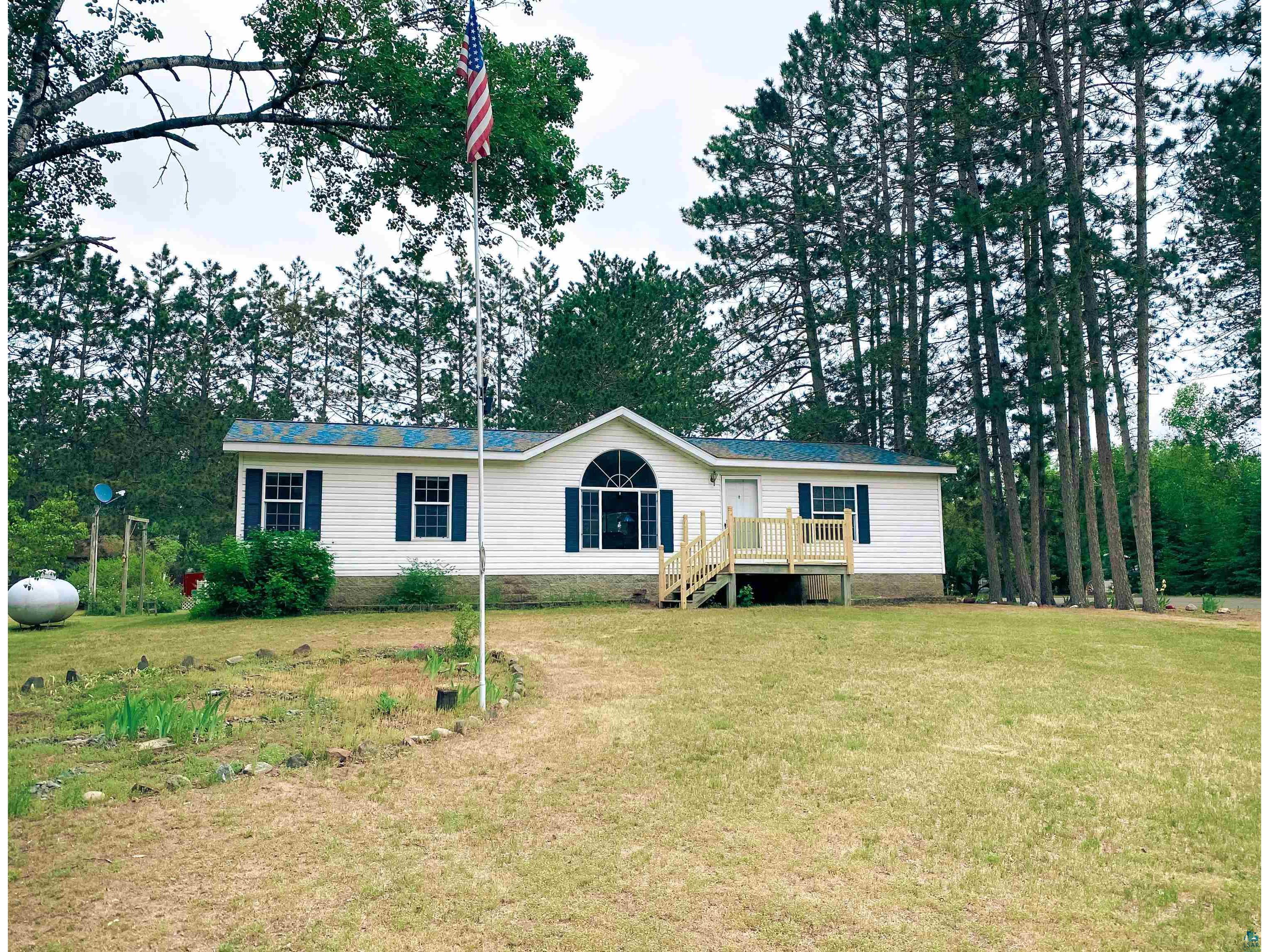 9713 E Ball Park Dr Gordon WI 54838 6107794 image1