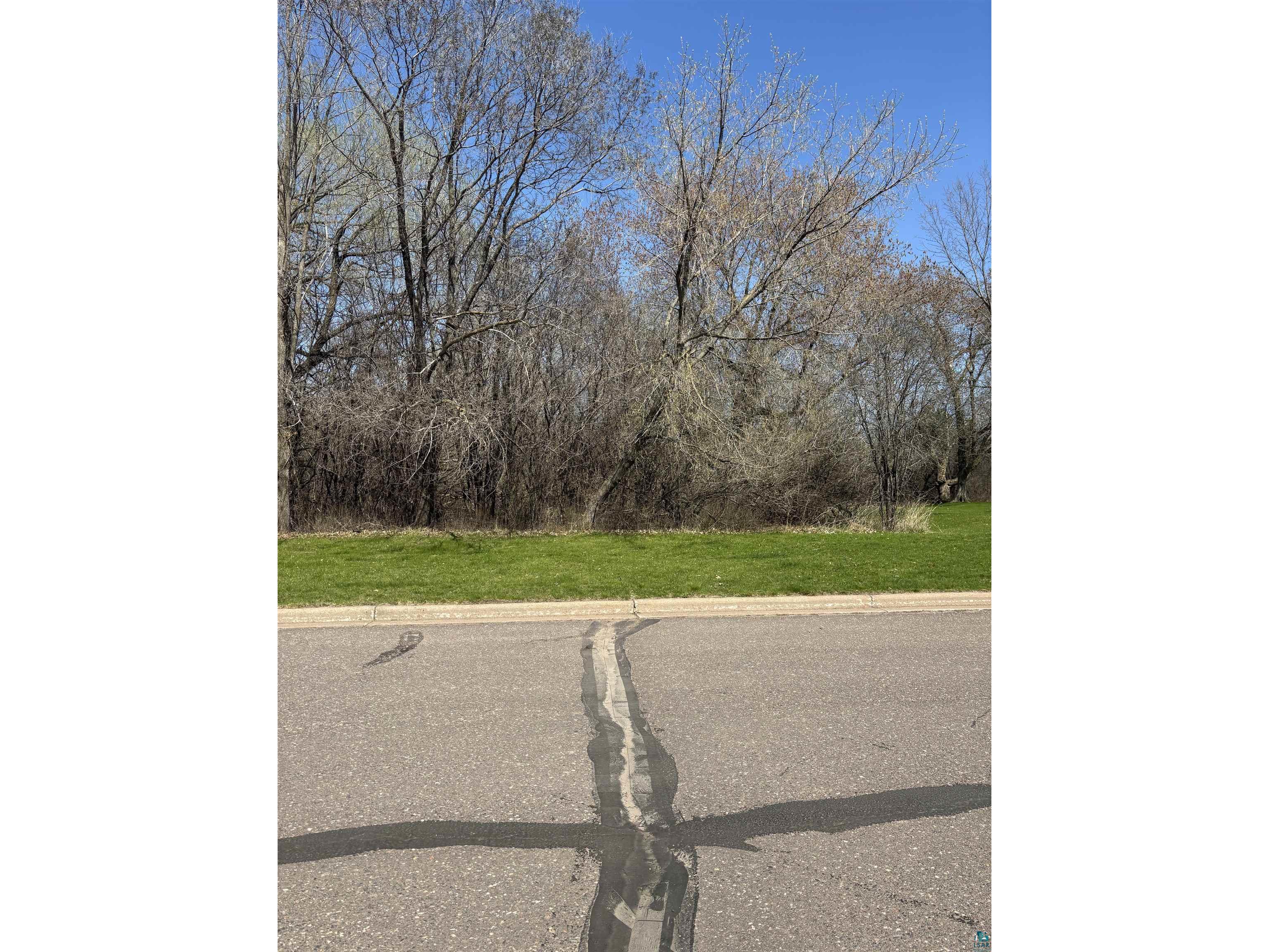 MacArthur Ave Ashland WI 54806 6119072 image1