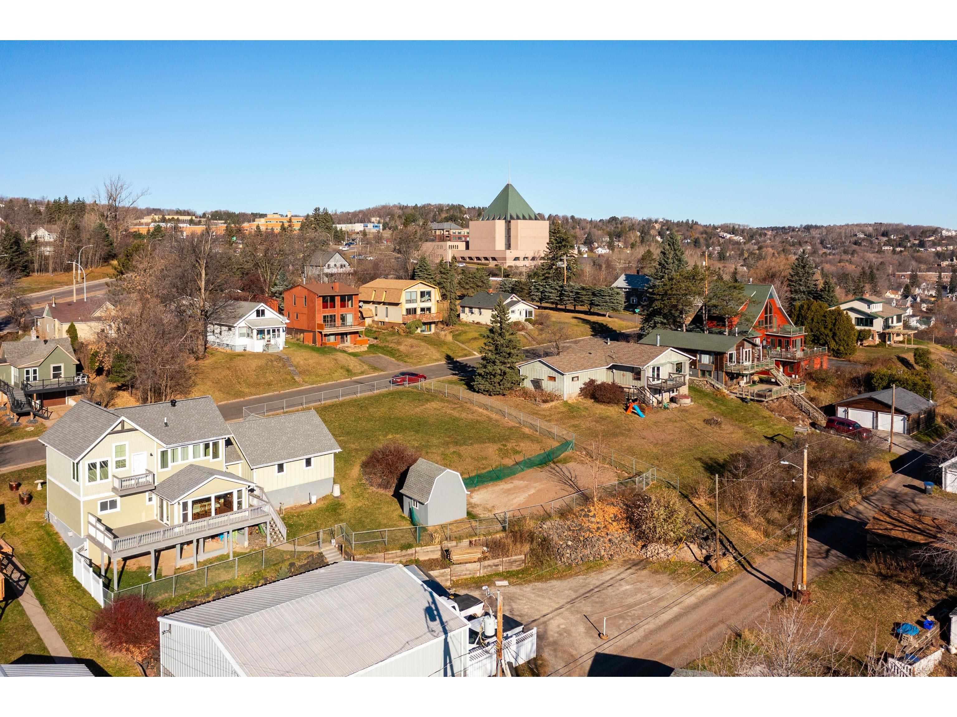 XXX E 9th St Duluth MN 55811 6122951 image23