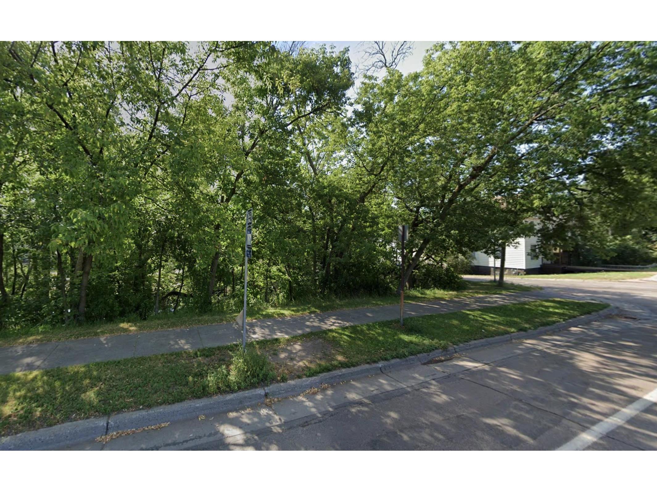 xx W 3rd St Duluth MN 55806 6123042 image11