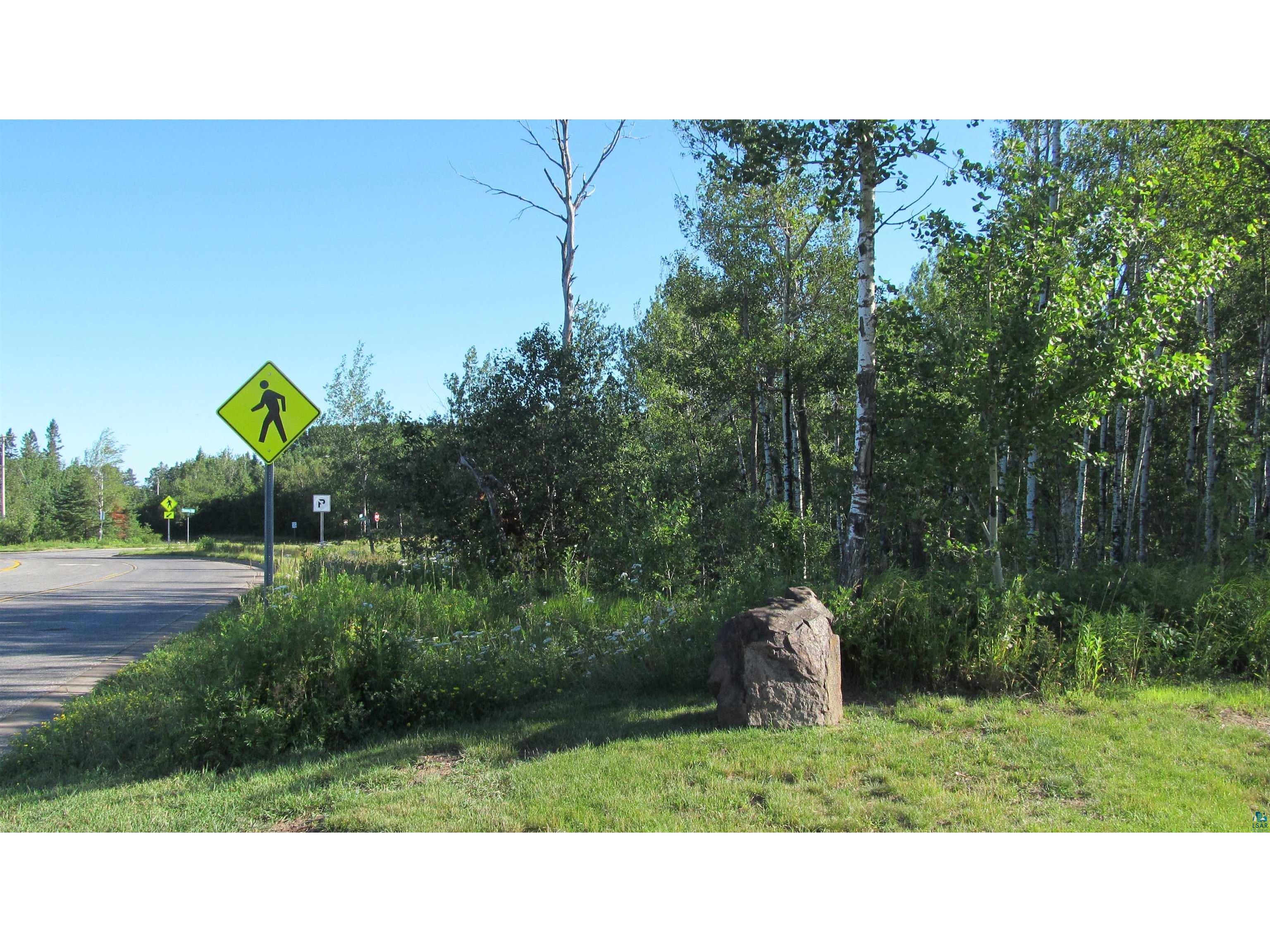 xxxx Maple Grove Rd Duluth MN 55811 6112220 image4