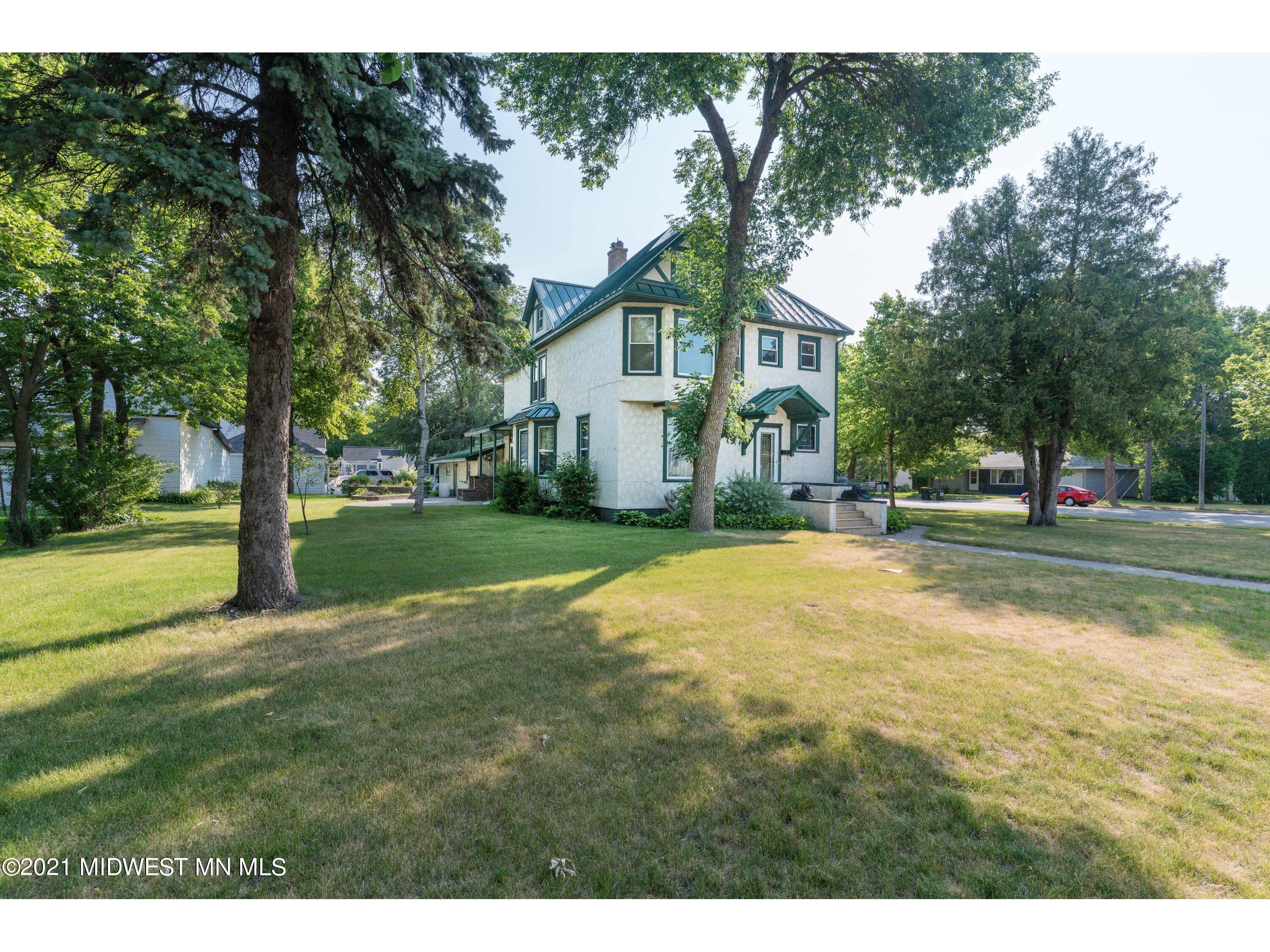 157 3rd Street NE, Perham, MN 56573 MLS 2034366 Edina Realty