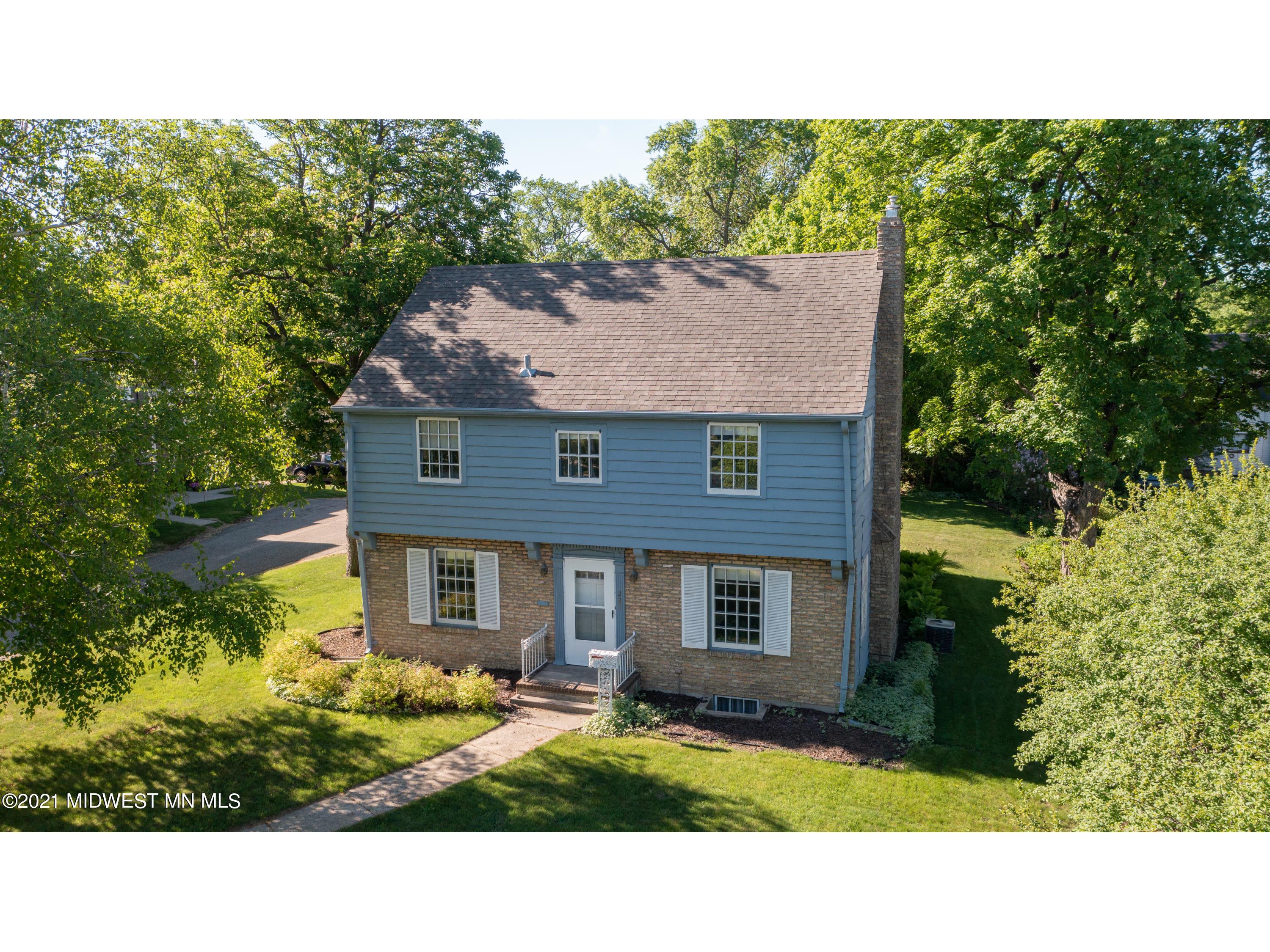 221 W Vernon Avenue, Fergus Falls, MN 56537 MLS 2033794 Edina Realty