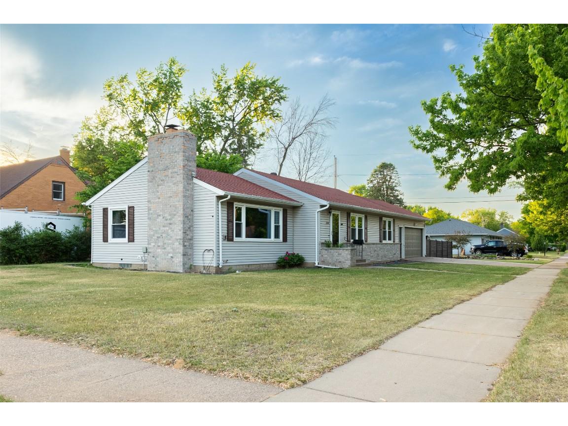 2318 Agnes Street Eau Claire WI 54701 1601827 image3