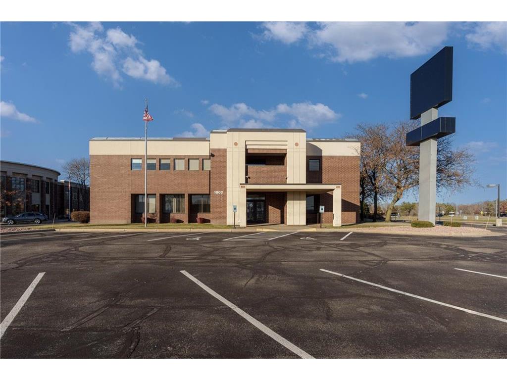 1002 Clairemont Avenue Eau Claire WI 54701 1580510 image1