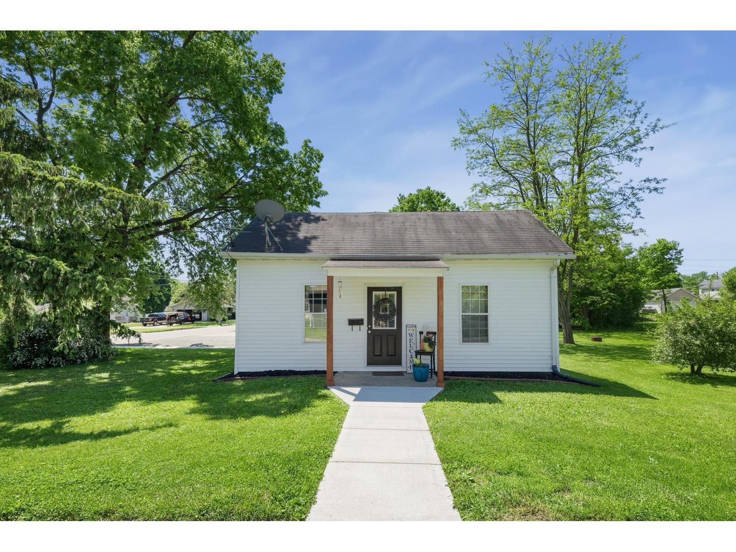 1004 Harrison Street Black River Falls WI 54615 1601570 image1