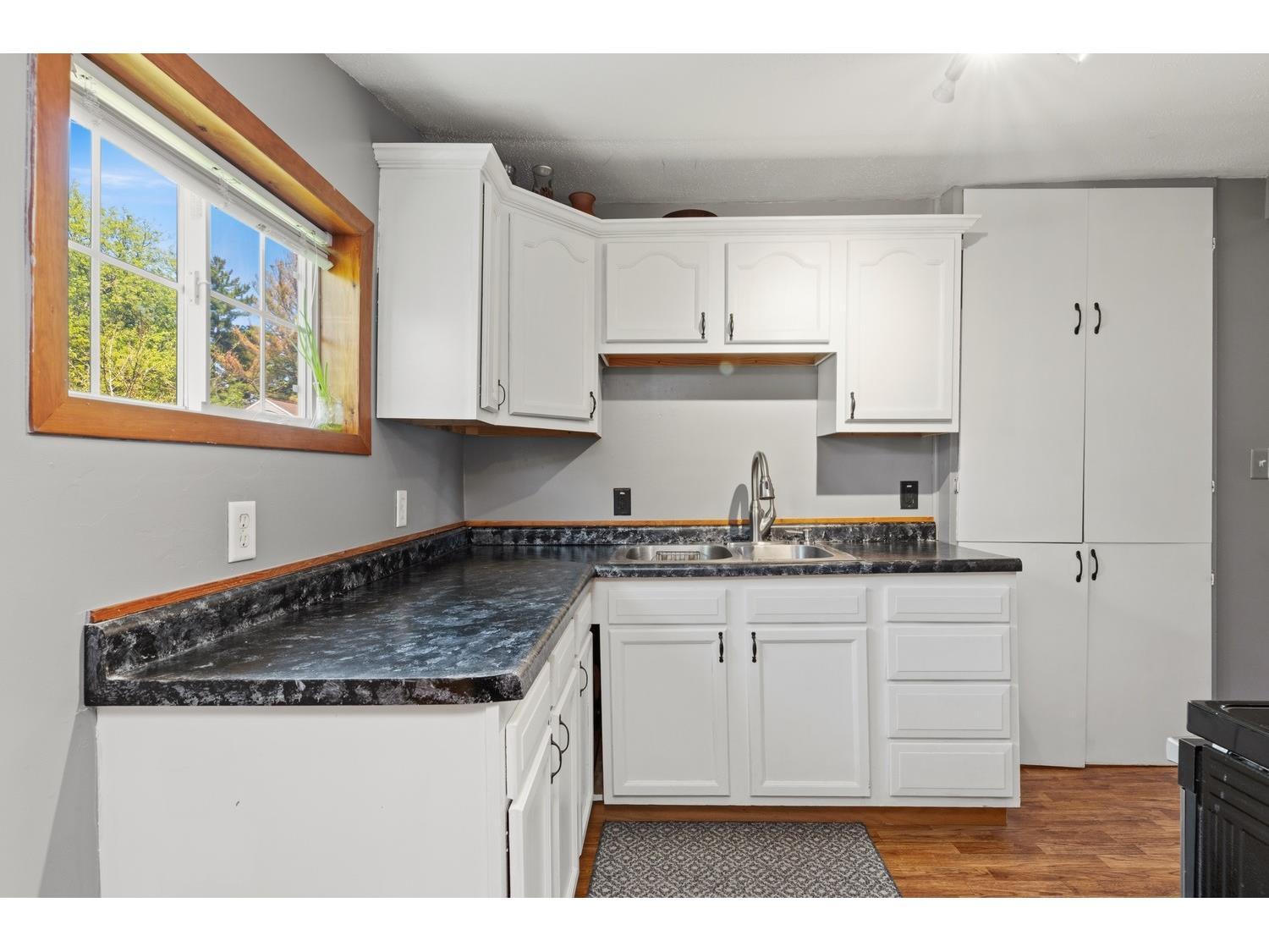 1004 Harrison Street Black River Falls WI 54615 1601570 image12