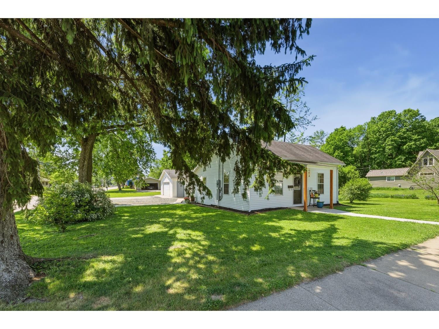 1004 Harrison Street Black River Falls WI 54615 1601570 image17