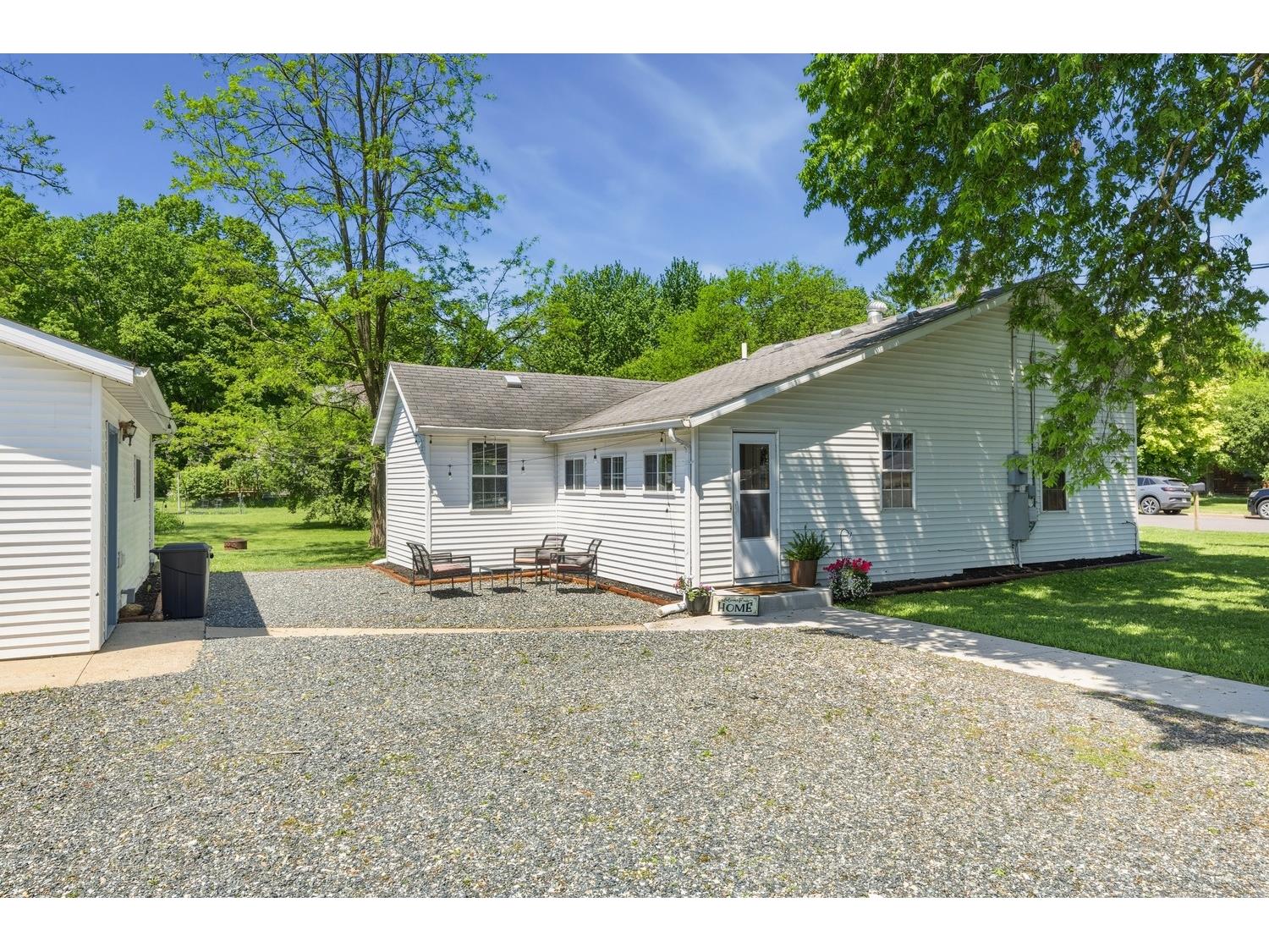 1004 Harrison Street Black River Falls WI 54615 1601570 image18