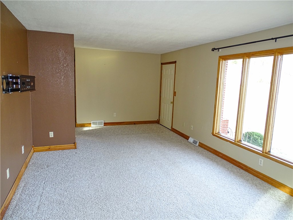 1004 Prissel Street Durand WI 54736 1598791 image10