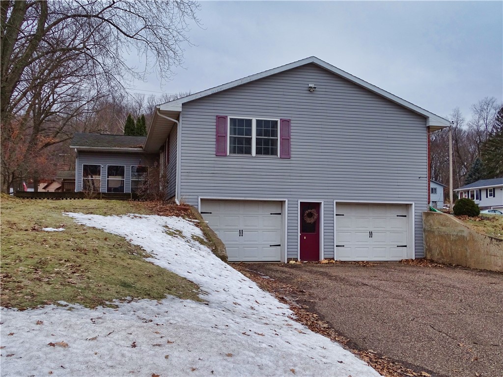 1004 Prissel Street Durand WI 54736 1598791 image4