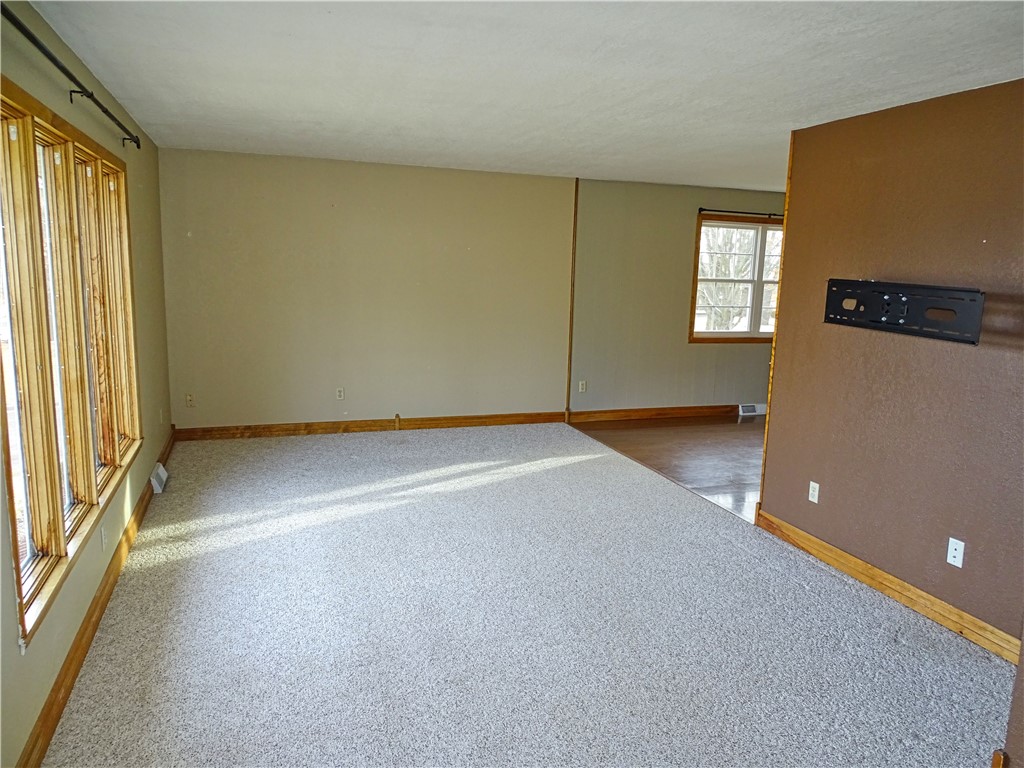 1004 Prissel Street Durand WI 54736 1598791 image9