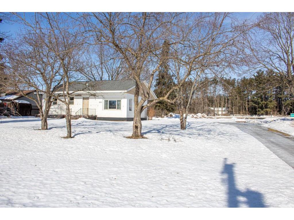 1005 University Avenue Colfax WI 54730 1571223 image1