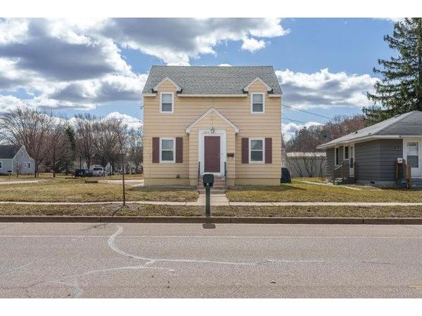 1005 Vine St Eau Claire WI 54703 1580387 image1
