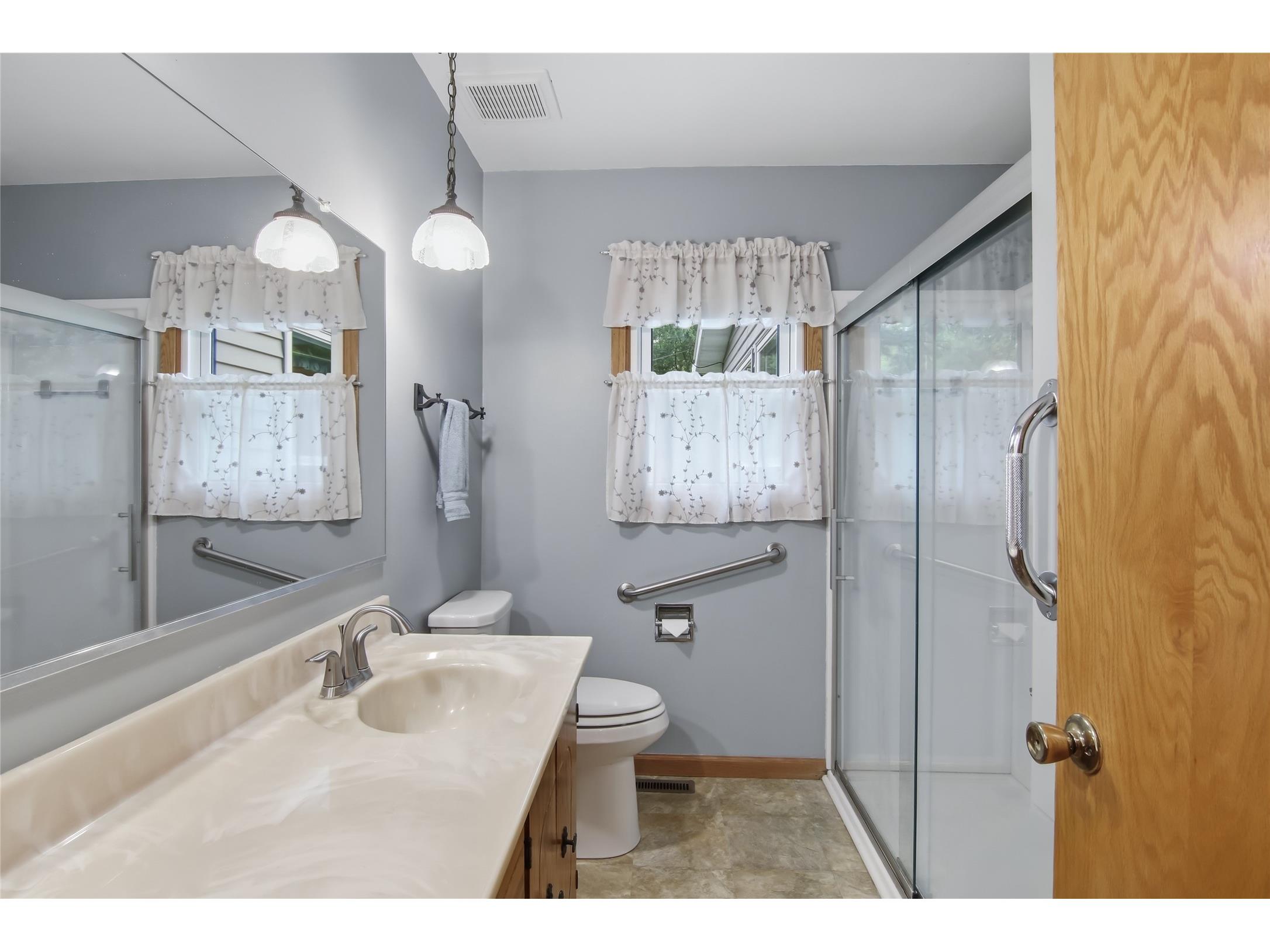 1008 W Cedar Street Chippewa Falls WI 54729 1602380 image20