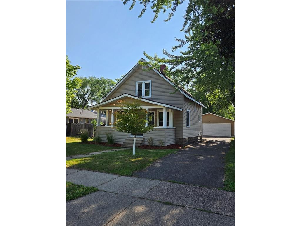1009 Pershing Street Eau Claire WI 54703 1574679 image1