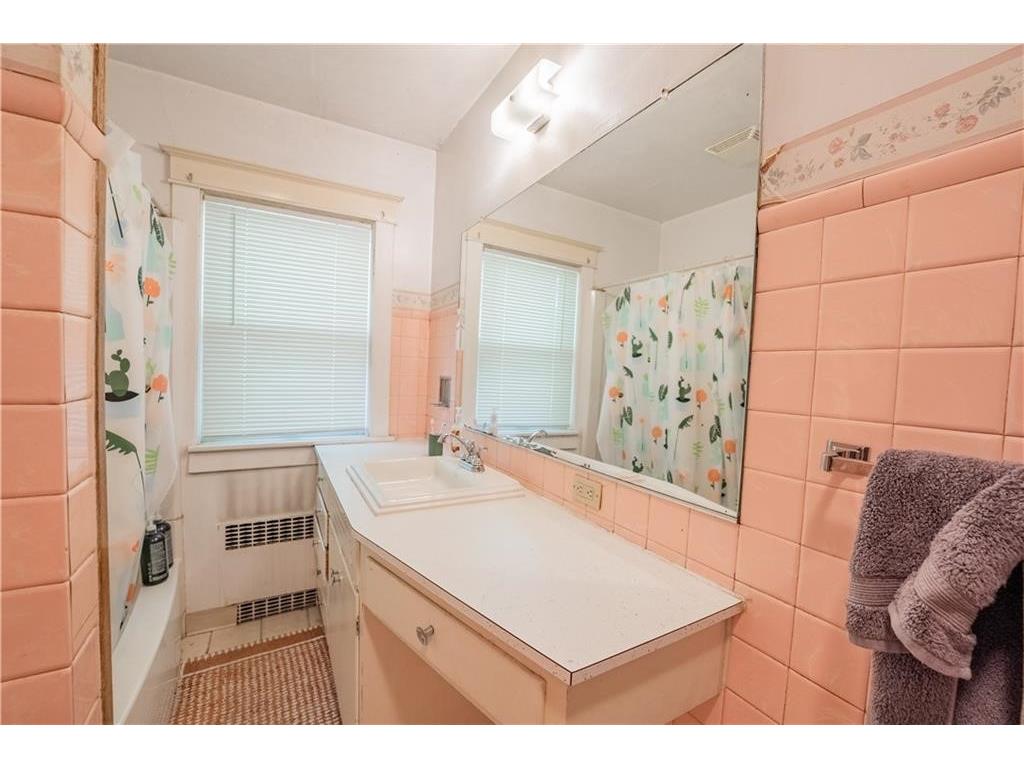 1010 S Farwell Street #1010 Eau Claire WI 54701 1588106 image24