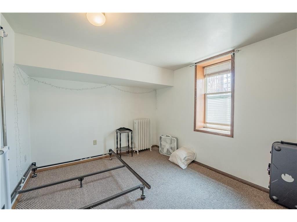 1010 S Farwell Street #1010 Eau Claire WI 54701 1588106 image38