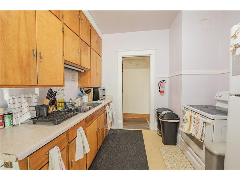 1010 S Farwell Street #1010 Eau Claire WI 54701 1598030 image12