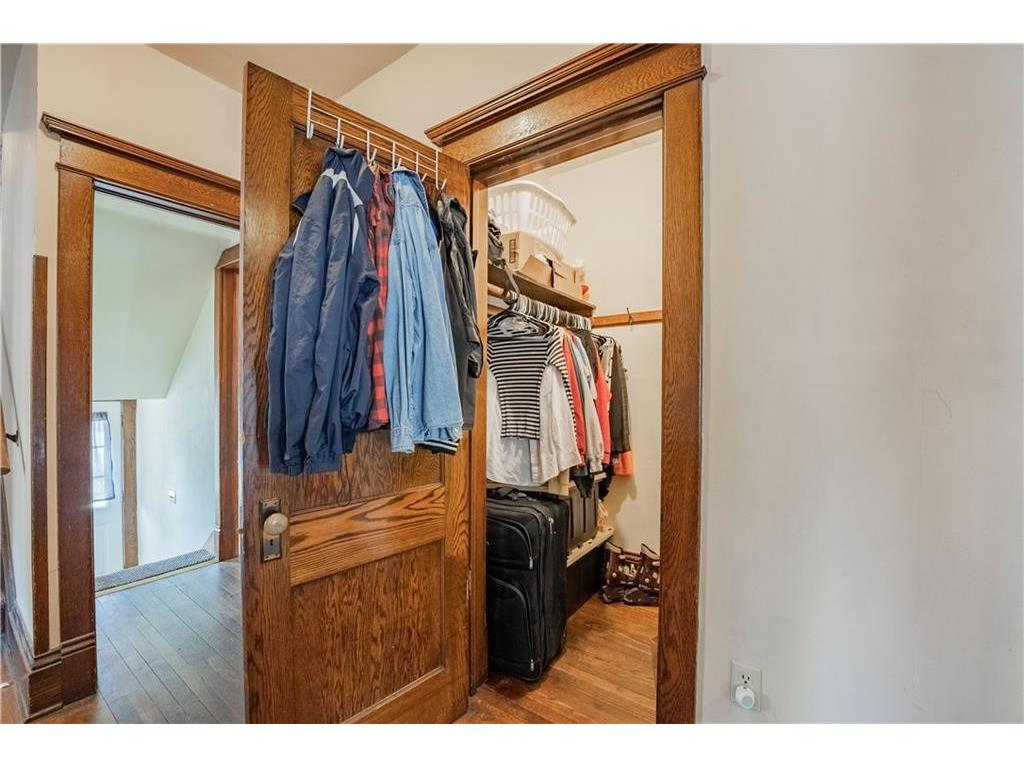 1010 S Farwell Street #1010 Eau Claire WI 54701 1598030 image17