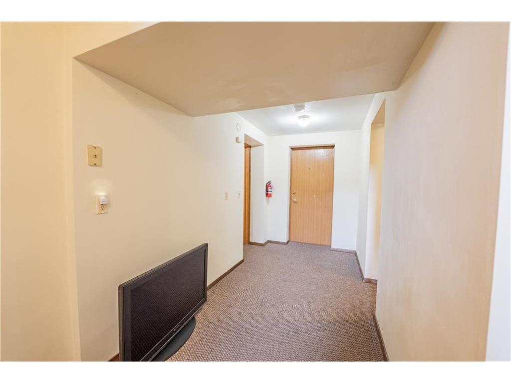 1010 S Farwell Street Eau Claire WI 54701 1598018 image28