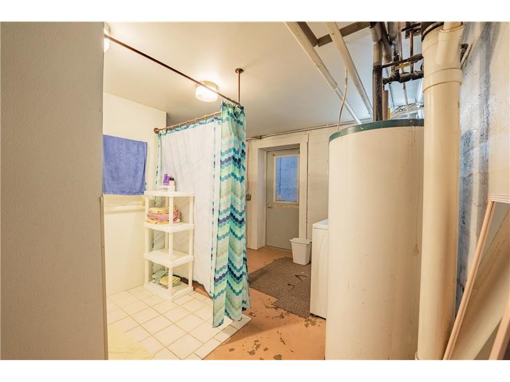 1010 S Farwell Street Eau Claire WI 54701 1598018 image29