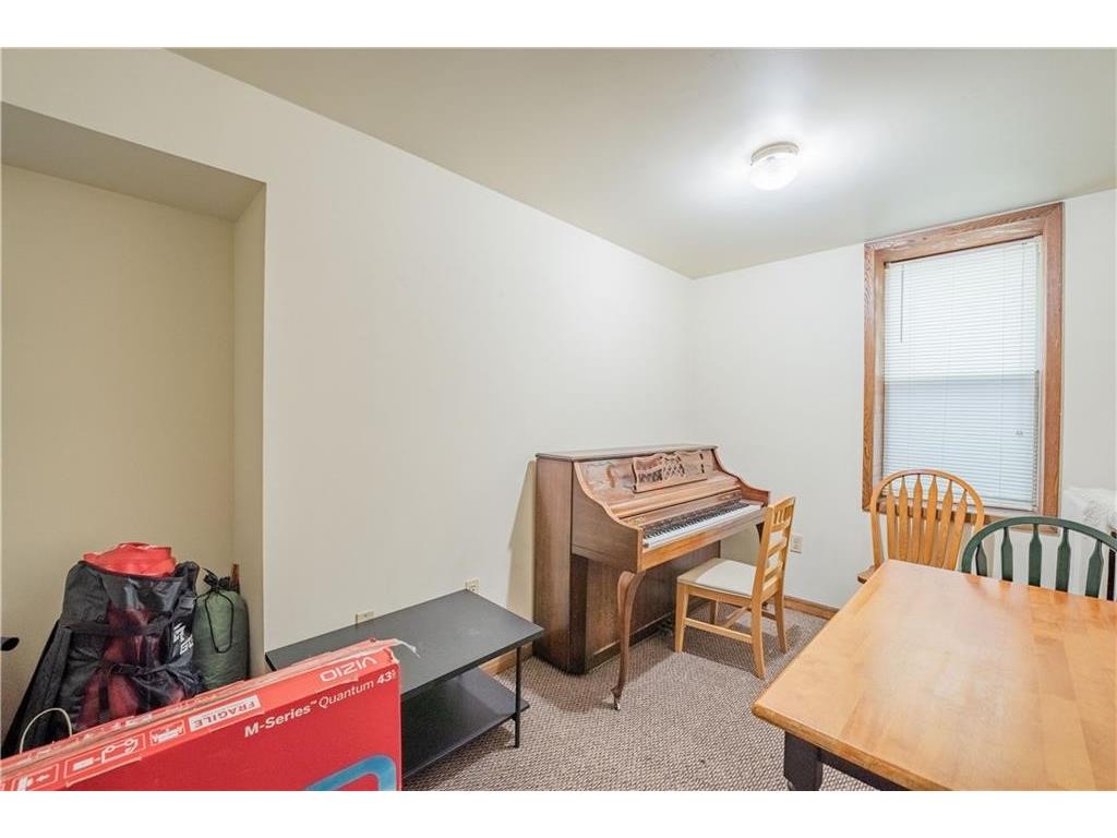 1010 S Farwell Street Eau Claire WI 54701 1598018 image33