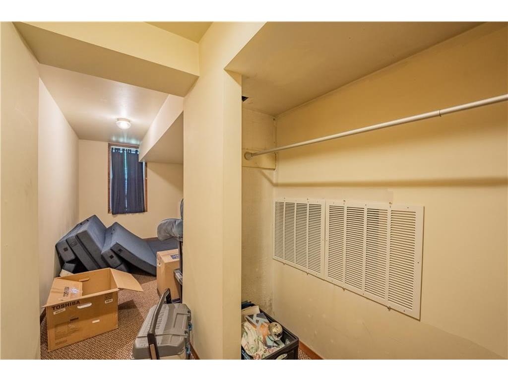 1010 S Farwell Street Eau Claire WI 54701 1598018 image35