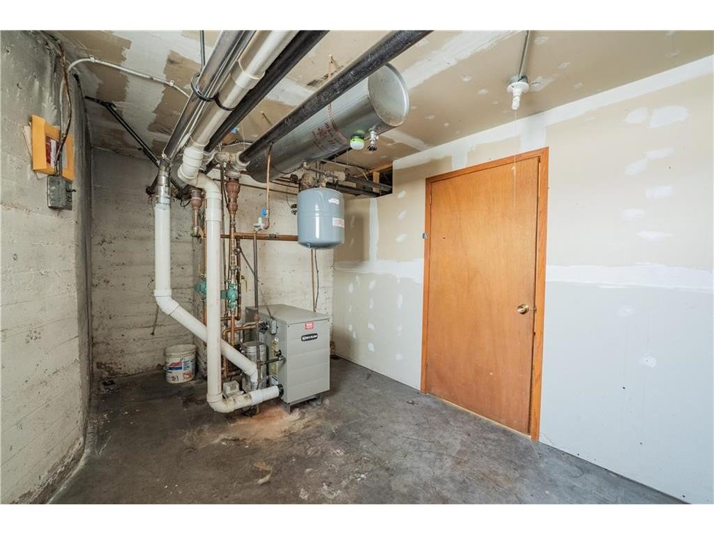 1010 S Farwell Street Eau Claire WI 54701 1598018 image37