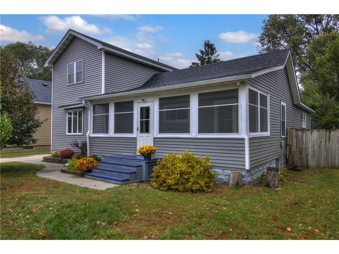 1012 Garfield Avenue Altoona WI 54720 1596464 image1