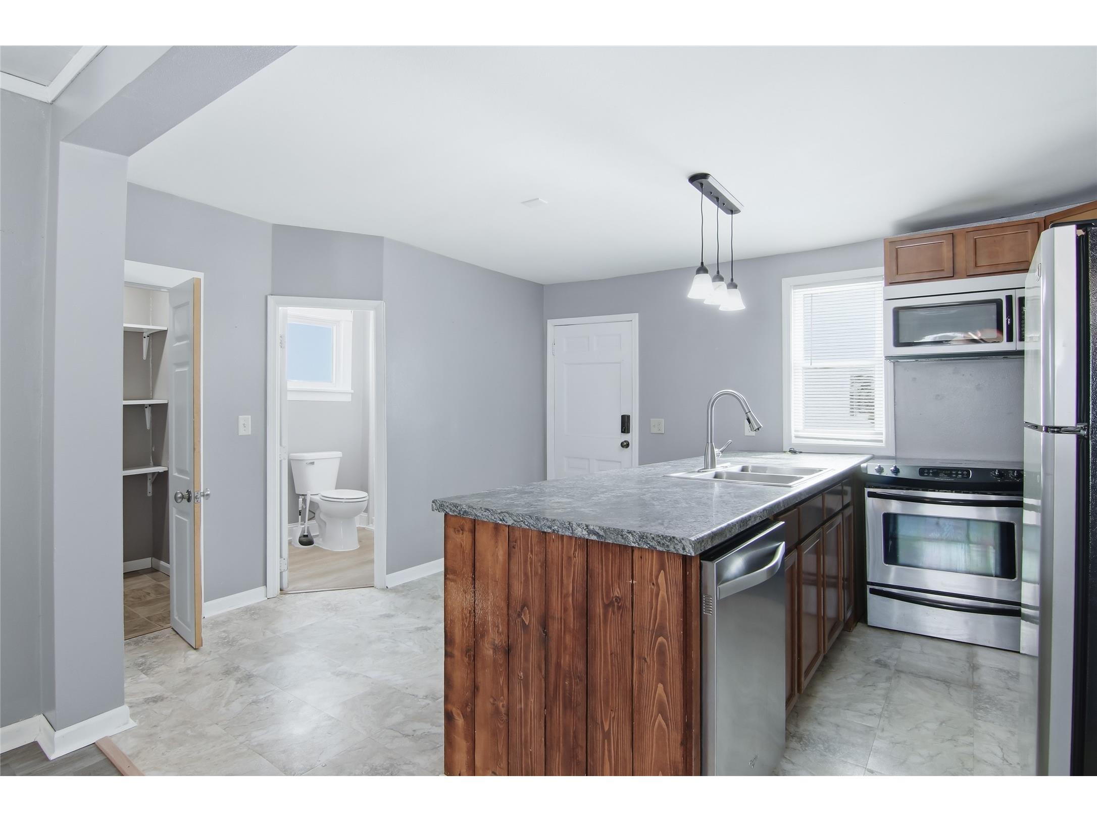 1015 Water Street Chippewa Falls WI 54729 1598731 image13