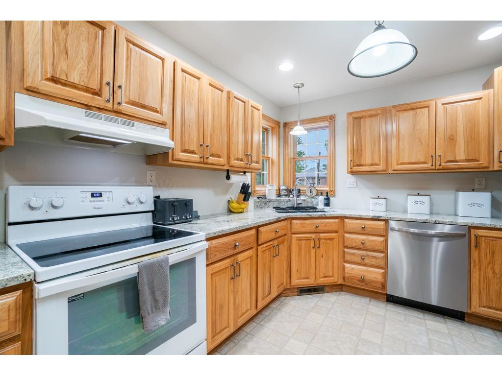 1015 Wilson Avenue Menomonie WI 54751 1603157 image10