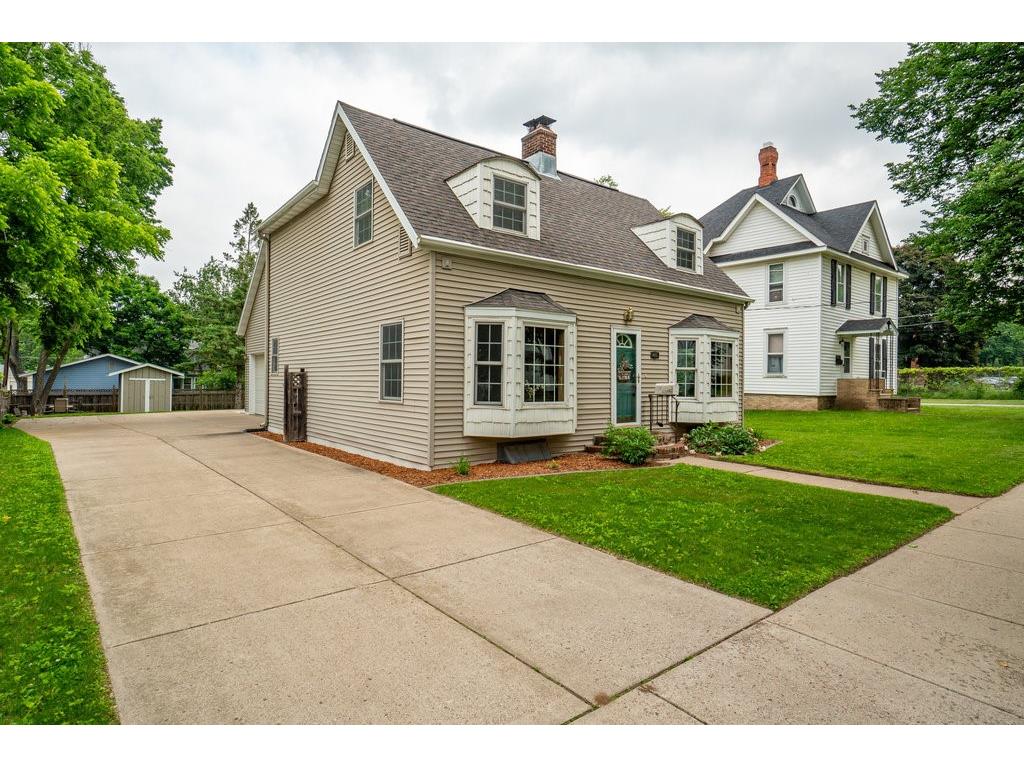 1015 Wilson Avenue Menomonie WI 54751 1603157 image26