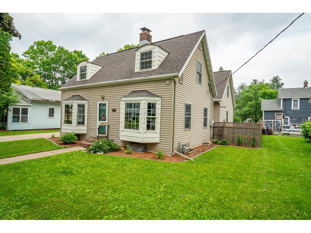 1015 Wilson Avenue Menomonie WI 54751 1603157 image27