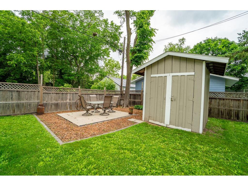 1015 Wilson Avenue Menomonie WI 54751 1603157 image28