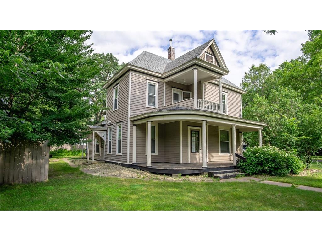 1018 8th Street #A Menomonie WI 54751 1584132 image1