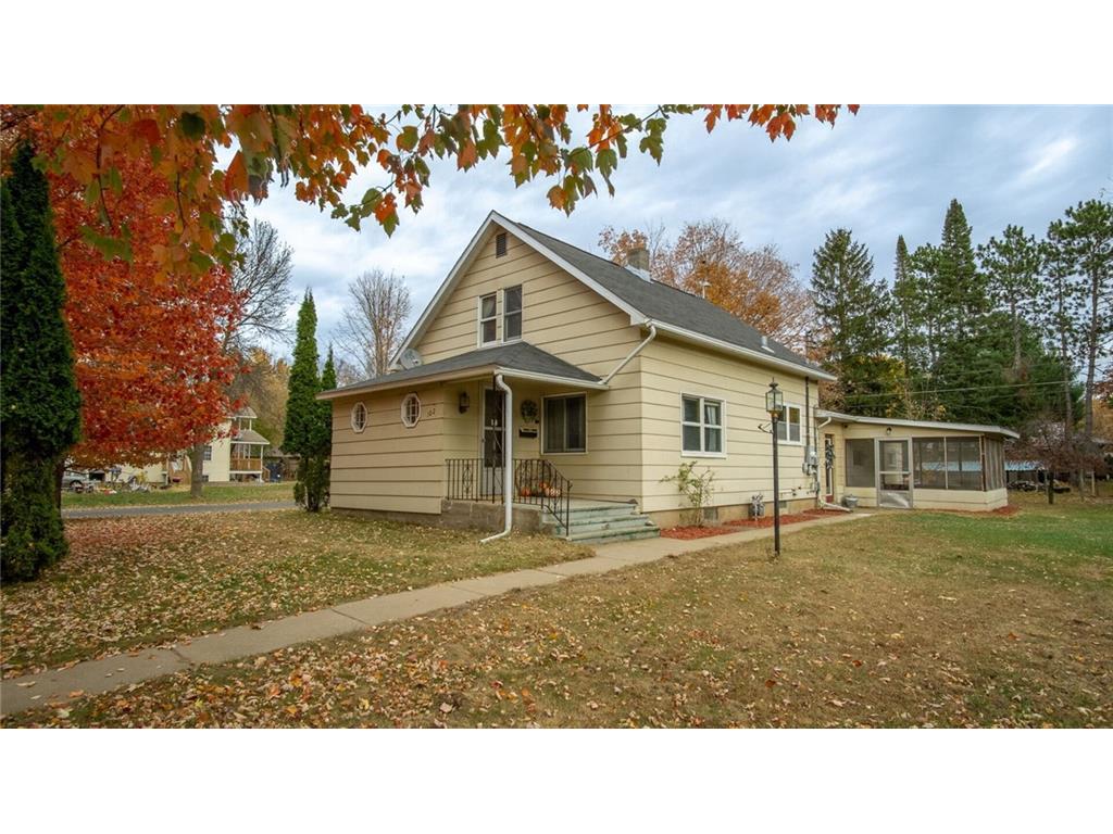 102 SE 14th Street Menomonie WI 54751 1586794 image1