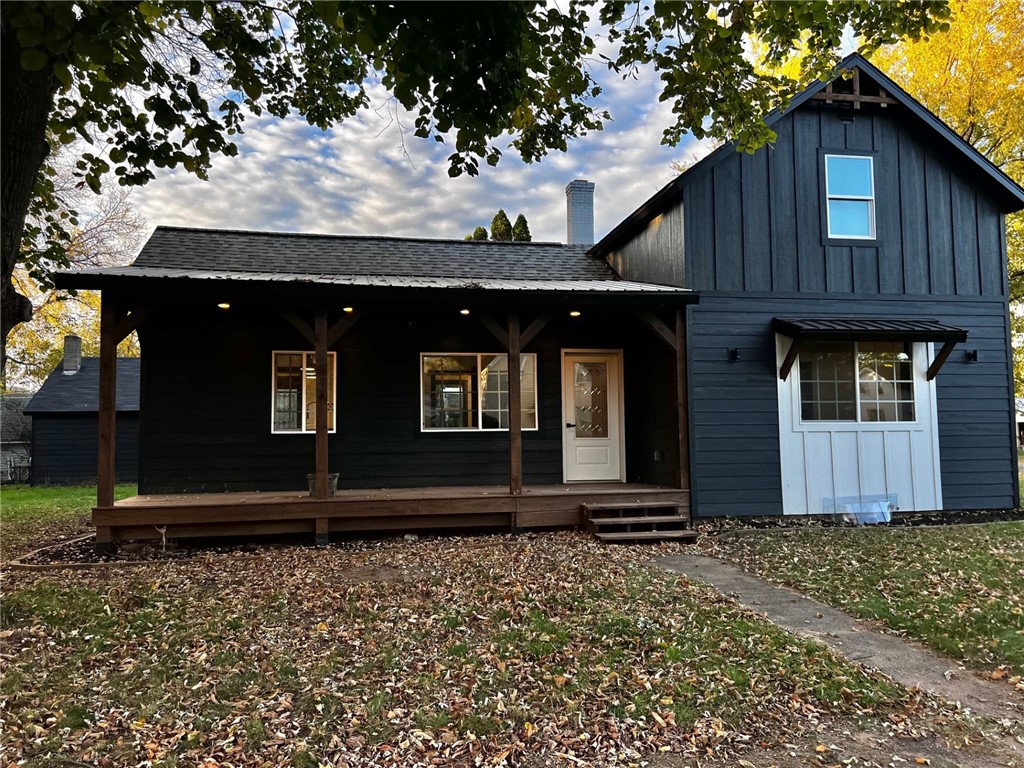 102 W Vine Street Chippewa Falls WI 54729 1586087 image1