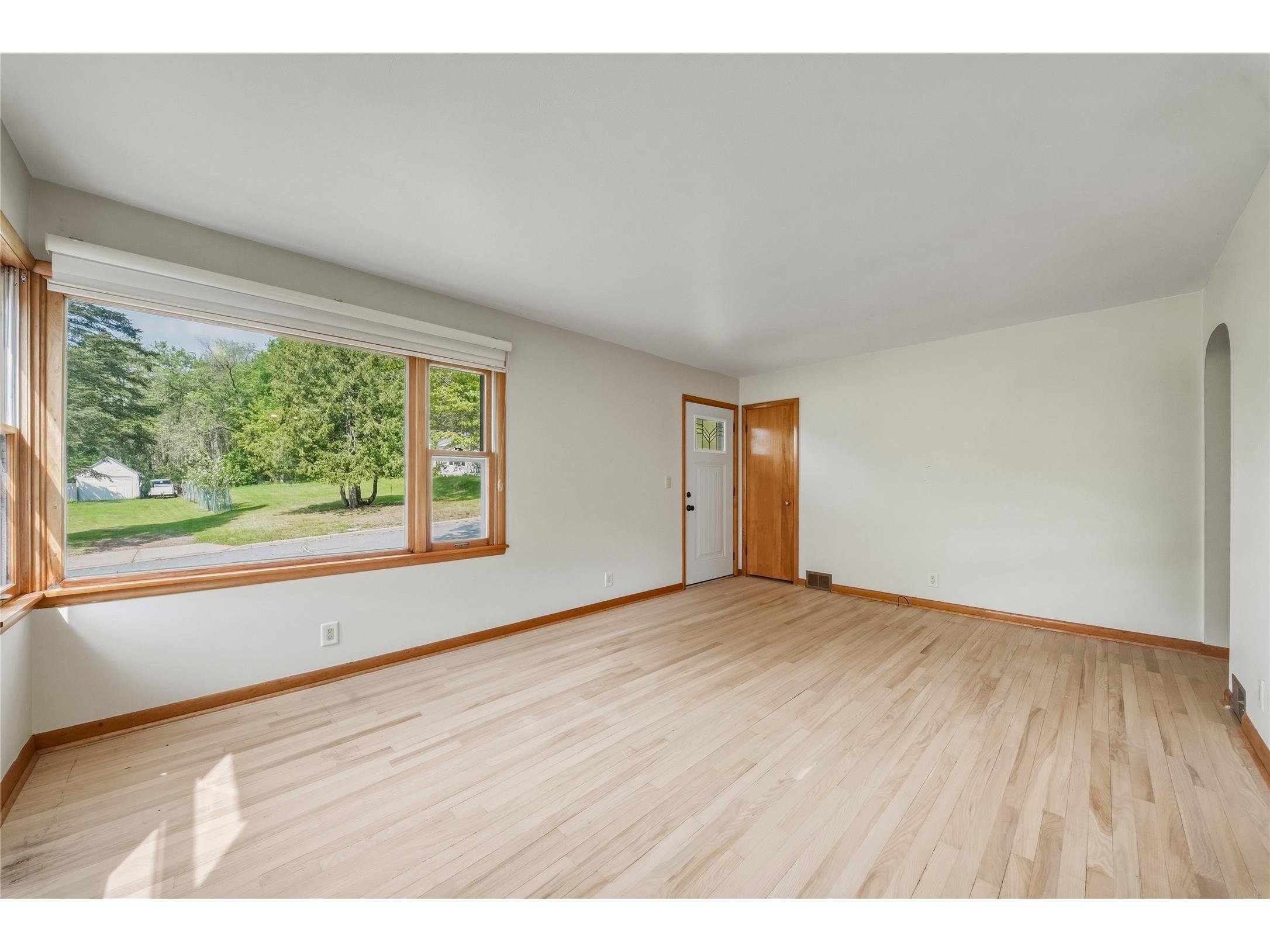 1021 Essex Street Eau Claire WI 54703 1601161 image14