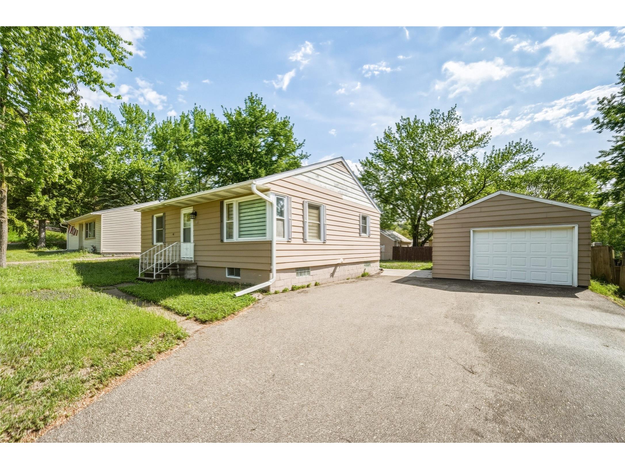 1021 Essex Street Eau Claire WI 54703 1601161 image7