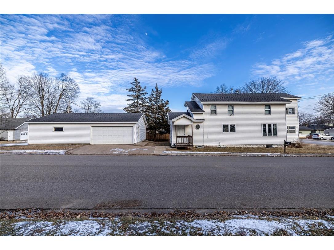 1023 Tyler Street #UPPER AND LOWER Black River Falls WI 54615 1588735 image1